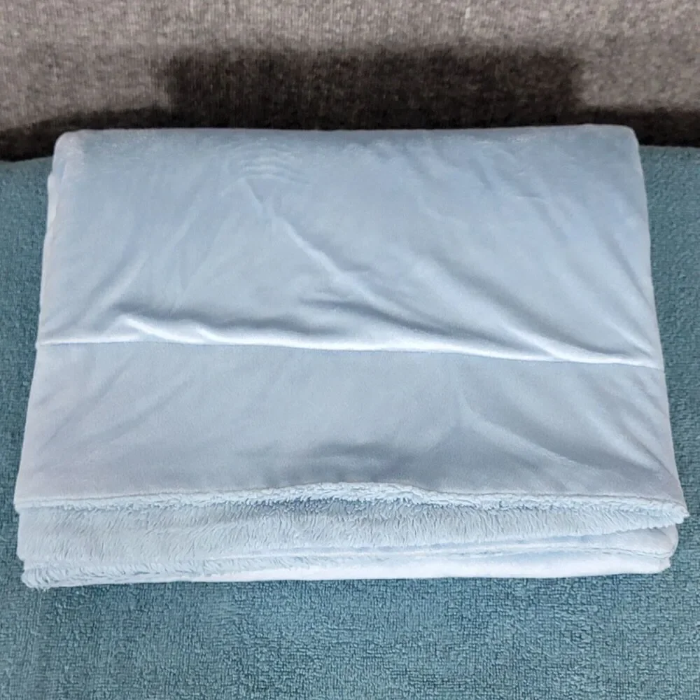Berkshire Blanket Throw Light Blue 100% Polyester Velvety Plush & Faux Fur 48x60